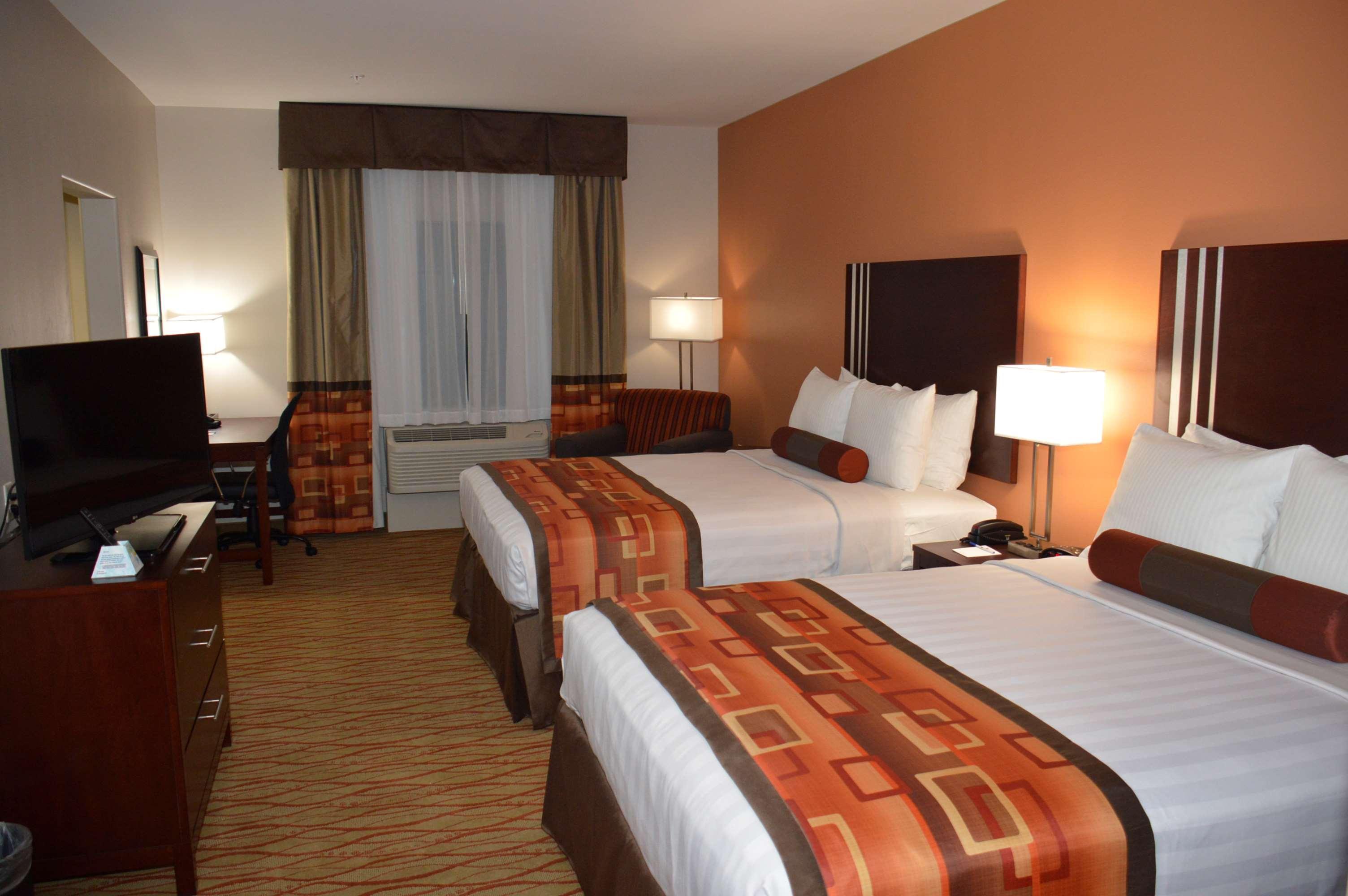 Best Western Plus Spring Inn & Suites Exterior foto