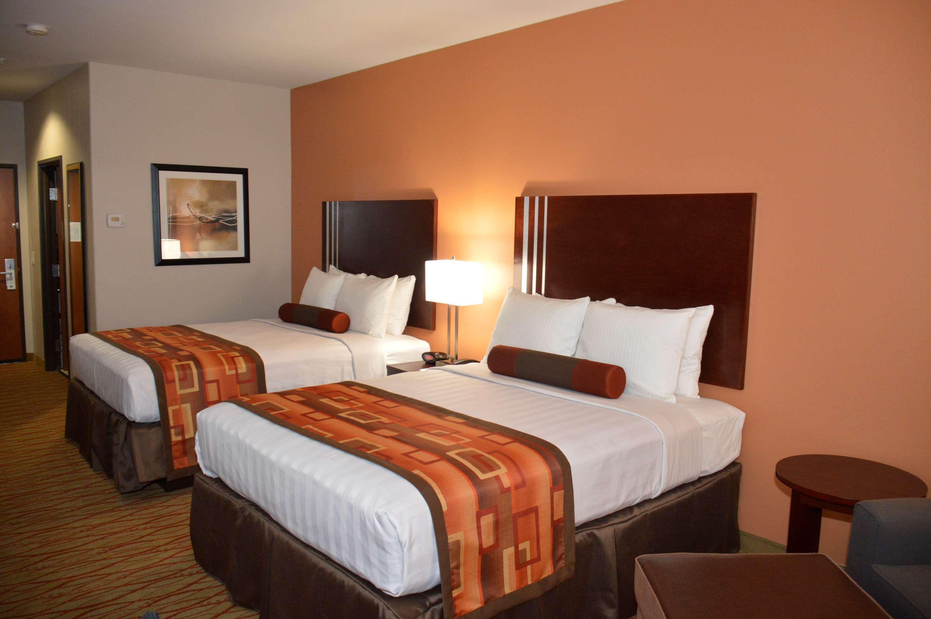 Best Western Plus Spring Inn & Suites Exterior foto