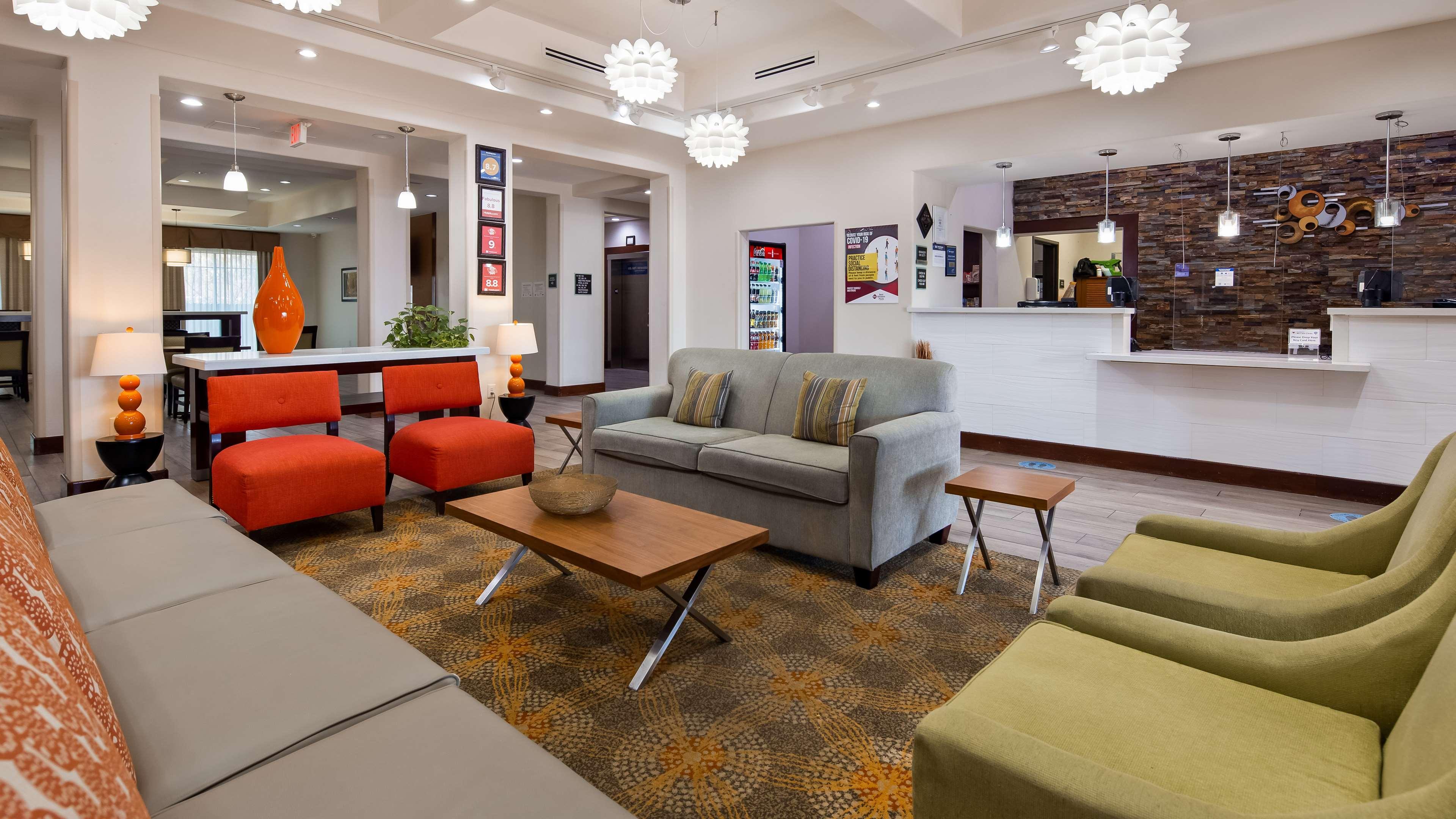 Best Western Plus Spring Inn & Suites Exterior foto